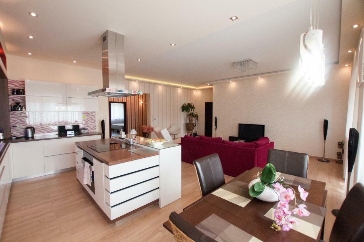Prestige Apartment Komárno Εξωτερικό φωτογραφία