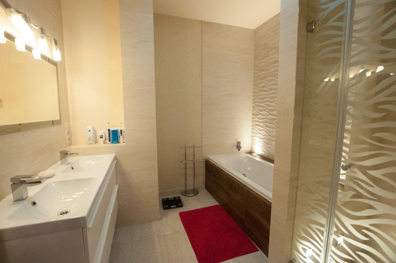 Prestige Apartment Komárno Εξωτερικό φωτογραφία