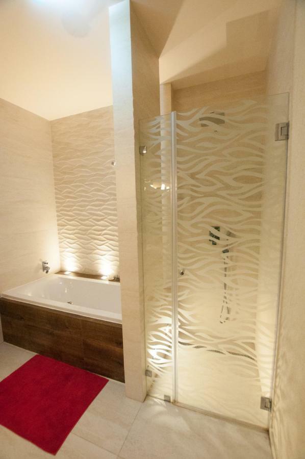 Prestige Apartment Komárno Εξωτερικό φωτογραφία